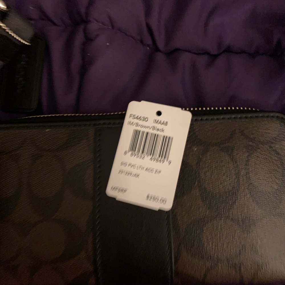 Wallet - Picture 2 of 5